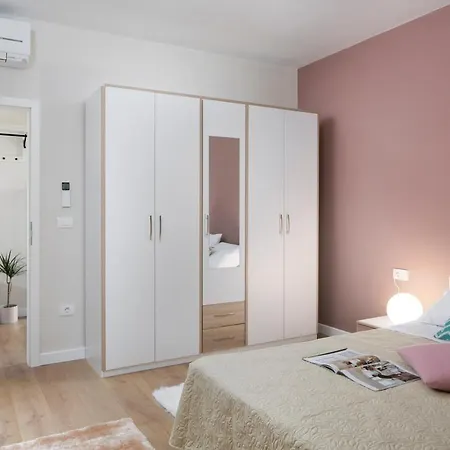 Labin Sleeps 6 With Pool Air Con And Wifi Villa *